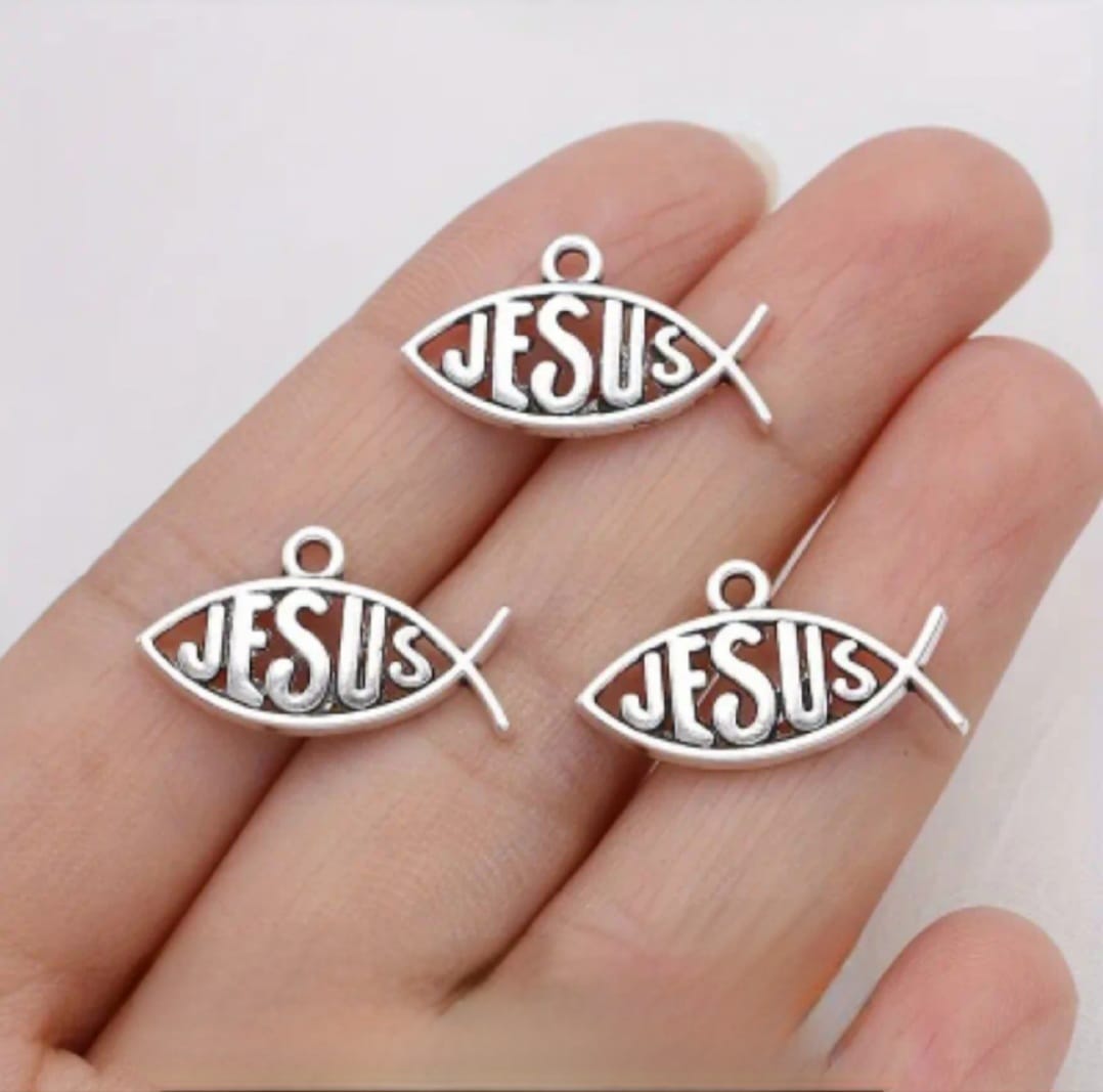 COLGANTE PEZ JESÚS PLATEADO